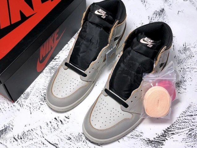 1st Kicks Shoes Light 1 High Air SB x Nike CD6578-006 OG Jordan Bone 0703